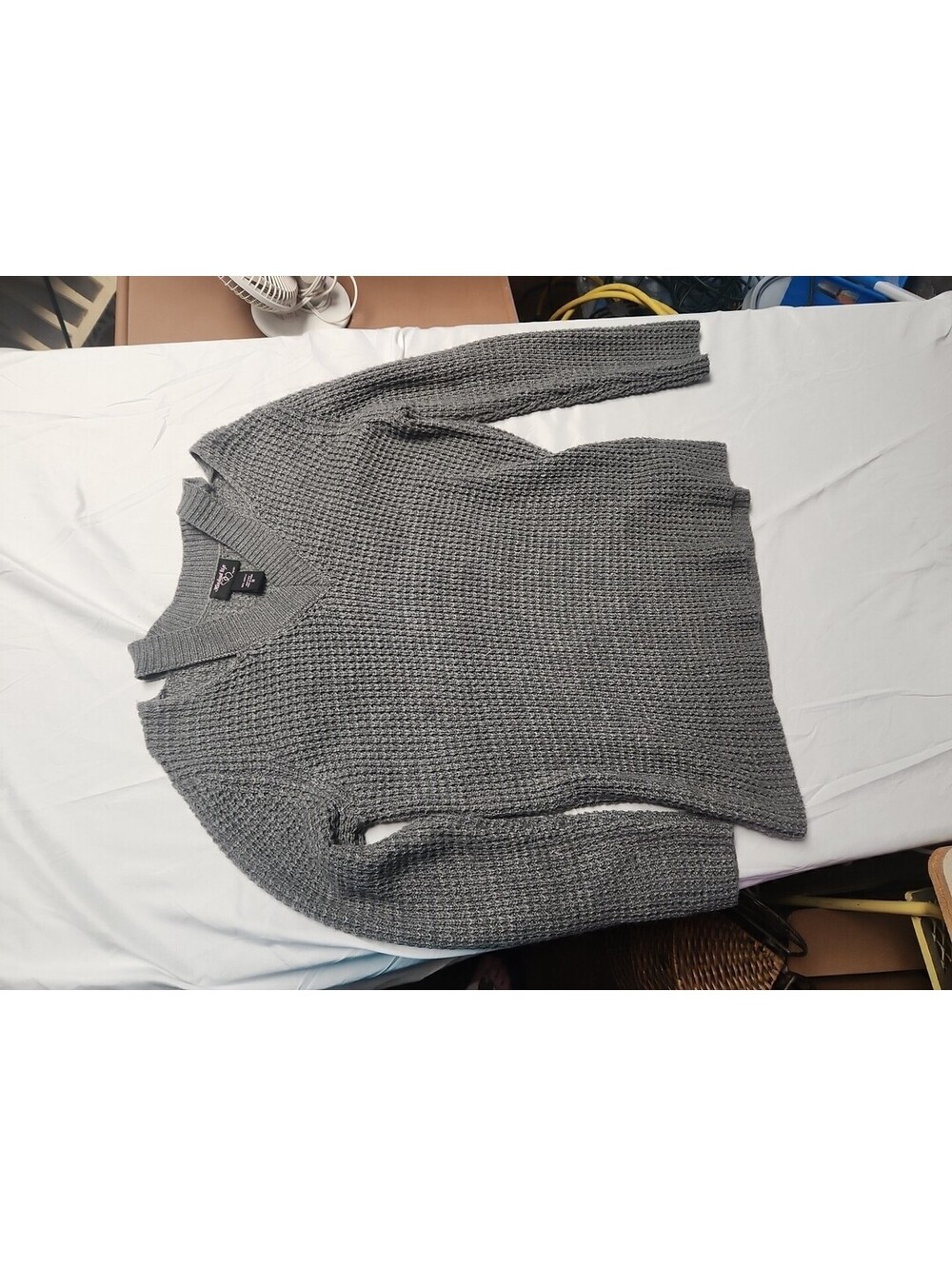 Hooked Up by I.O.T. Gray Cutout V-Neck Long Sleeve sz Medium!.